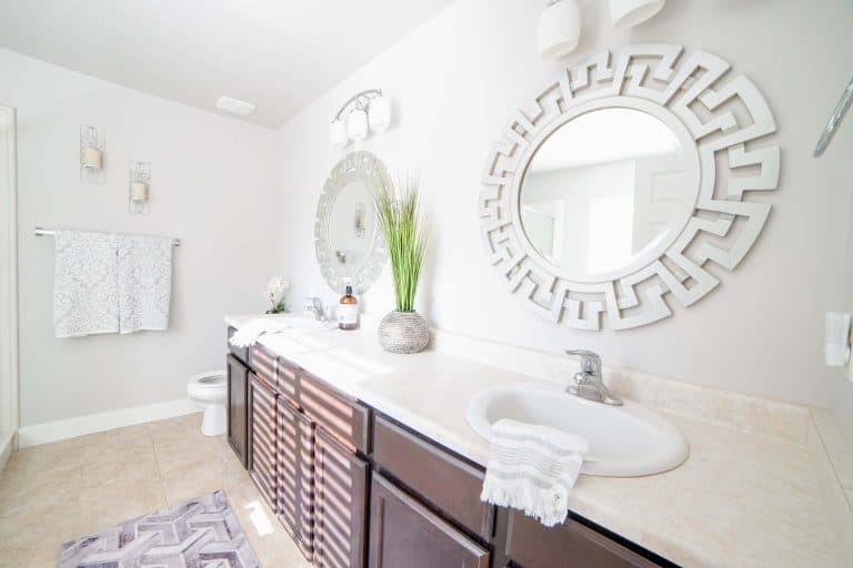 Practical and Affordable Ideas to Help You Organize Your Bathroom